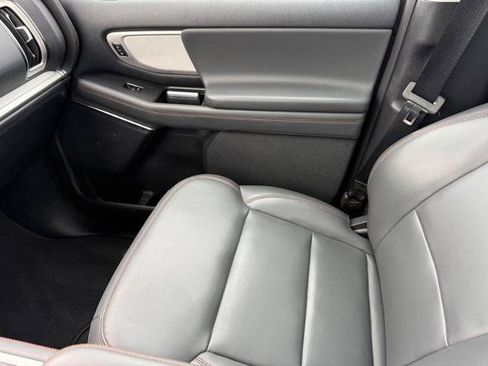 Certified 2025 Ford Expedition Active AWD/4WD image 21