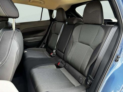 Used 2024 Subaru Crosstrek 2.0i Premium image 36