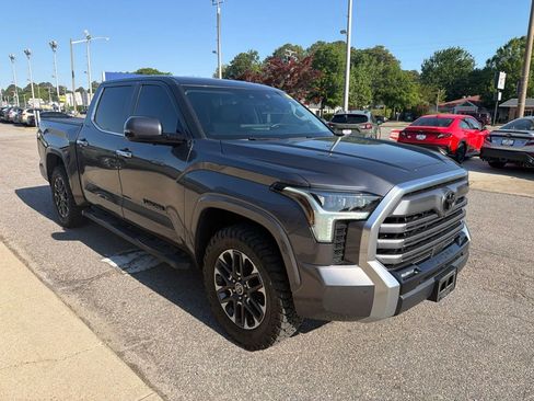 Used 2024 Toyota Tundra Limited AWD/4WD image 4