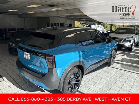 Certified 2025 Nissan Kicks SR image 4