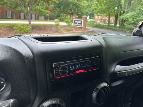 Used 2014 Jeep Wrangler Unlimited Sport AWD/4WD image 26