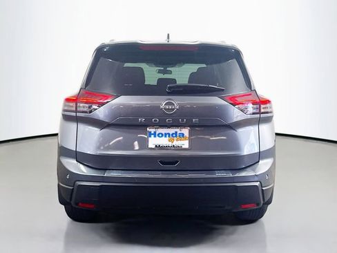 Used 2025 Nissan Rogue SV w/ SV Premium Package FWD image 22