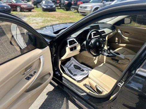 Used 2014 BMW 320i Sedan image 9
