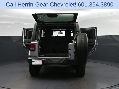 Used 2021 Jeep Wrangler Unlimited Sahara AWD/4WD image 51