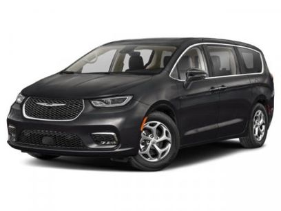 Used 2024 Chrysler Pacifica Limited w/ S Appearance Package
