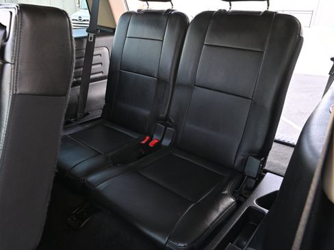 Used 2010 Mercury Mountaineer Premier image 18