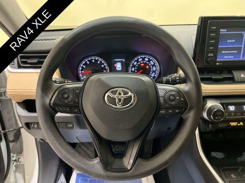 Used 2020 Toyota RAV4 XLE w/ Convenience Package image 10