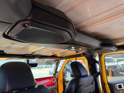 Used 2021 Jeep Wrangler Unlimited Rubicon w/ Dual Top Group image 31