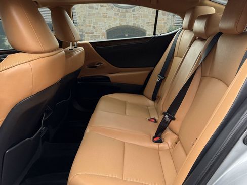Used 2022 Lexus ES 350 w/ Premium Package FWD image 15