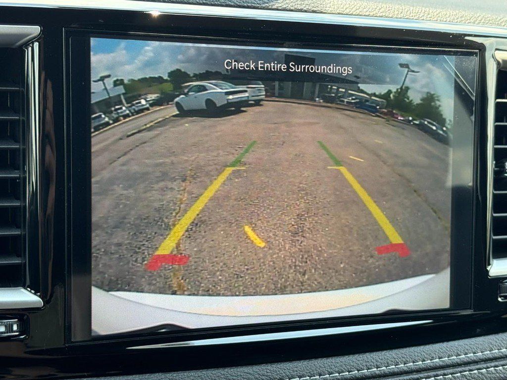 New 2027 Chrysler Pacifica Select FWD image 18