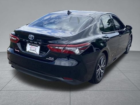 Used 2022 Toyota Camry XLE w/ Navigation Upgrade Package FWD image 15