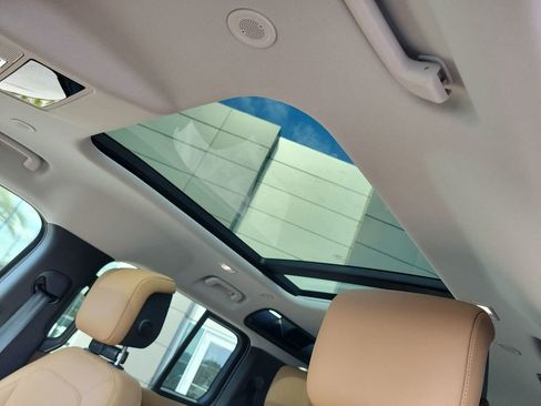 New 2025 Land Rover Defender 110 S image 28