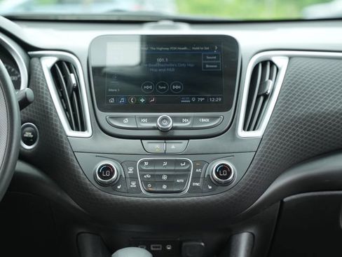 Used 2023 Chevrolet Malibu LT FWD image 28