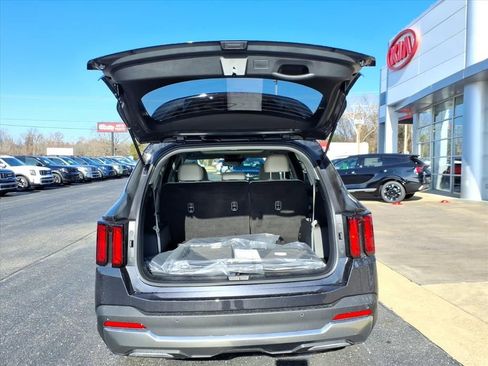 New 2026 Kia Sorento S w/ S Panoramic Sunroof Package image 6