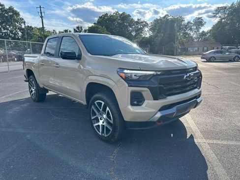 Used 2023 Chevrolet Colorado Z71 w/ Advanced Trailering Package AWD/4WD image 6