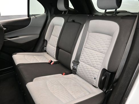 Used 2020 Chevrolet Equinox LS image 29