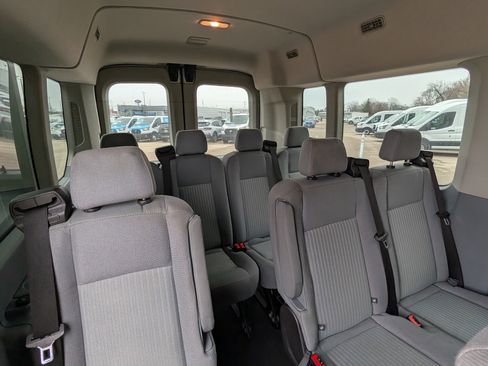 Used 2017 Ford Transit 350 XLT image 23
