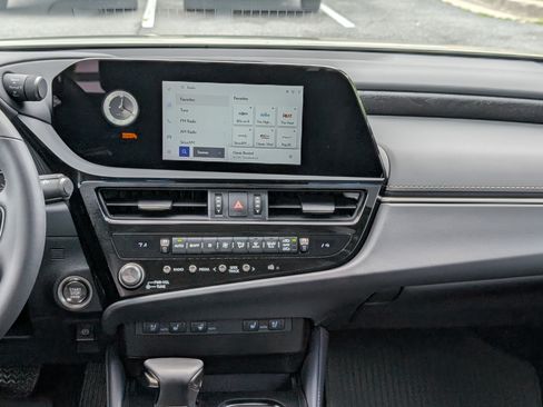 Certified 2025 Lexus ES 350 w/ Premium Package FWD image 17