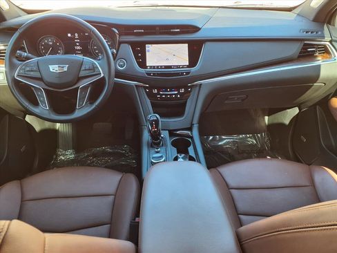 Certified 2024 Cadillac XT5 Premium Luxury w/ Technology Package FWD image 14