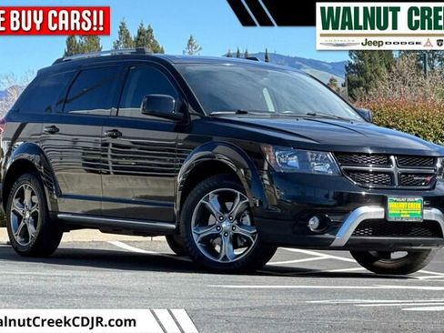 Used 2017 Dodge Journey Crossroad image 1