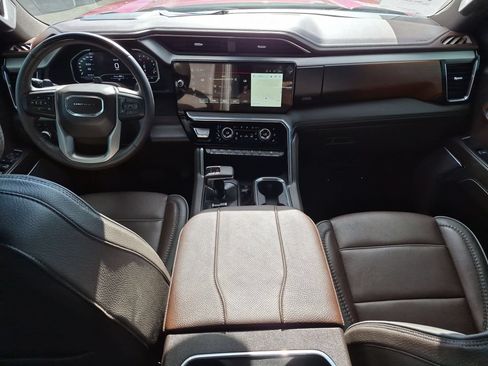 Used 2024 GMC Sierra 1500 Denali AWD/4WD image 19