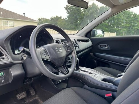 Used 2016 Honda HR-V LX image 18
