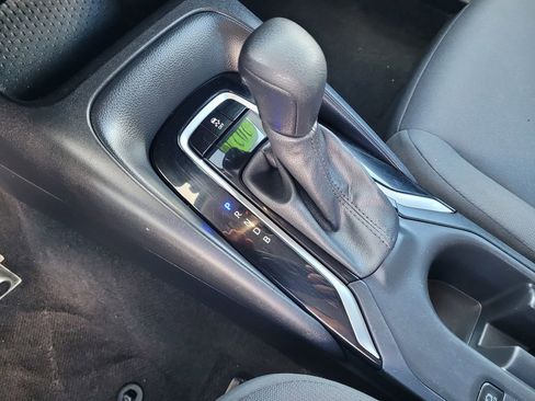 Used 2024 Toyota Corolla LE FWD image 16