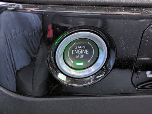 Used 2023 Chevrolet Silverado 1500 LT AWD/4WD image 29