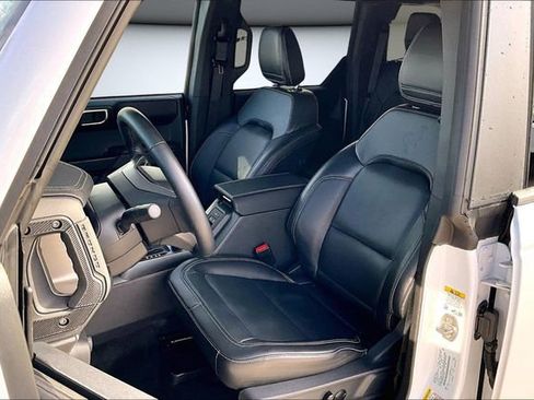 Used 2025 Ford Bronco Outer Banks image 21