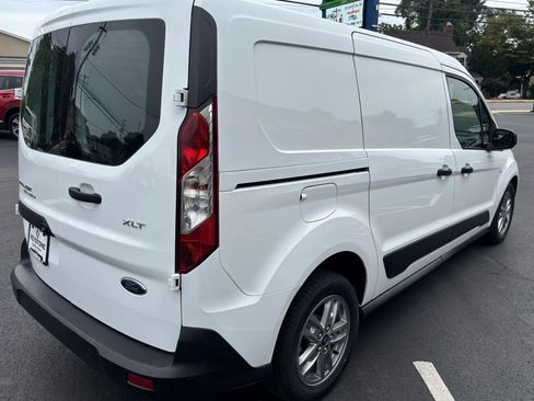 Used 2023 Ford Transit Connect XLT FWD image 5