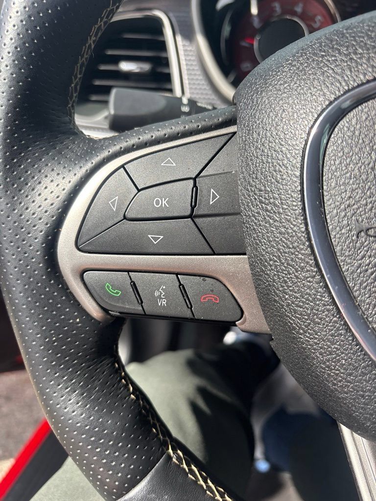 Used 2016 Dodge Challenger SRT Hellcat RWD image 10
