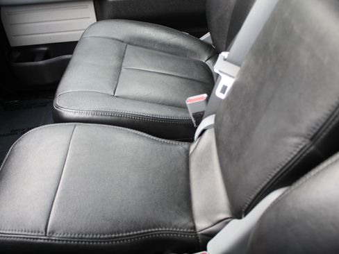 Used 2013 Ford F150 XLT w/ Luxury Equipment Group image 41