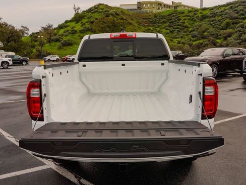 New 2026 GMC Canyon AT4 AWD/4WD image 8