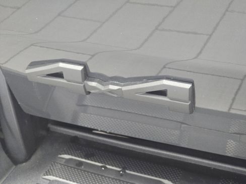 Certified 2025 Toyota Tacoma SR5 image 18