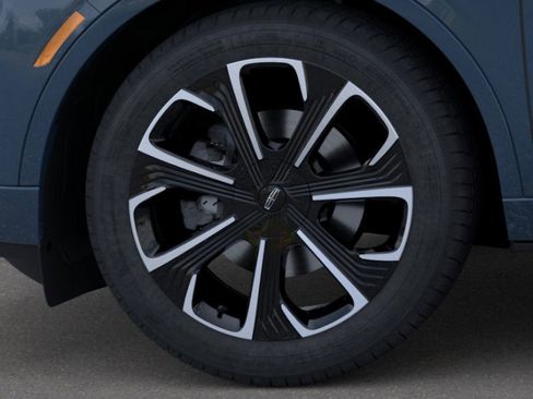 New 2024 Lincoln Nautilus Reserve w/ Equipment Group 202A image 19