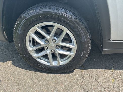 Certified 2021 Jeep Grand Cherokee L Laredo w/ Luxury Tech Group I image 14