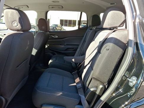 Used 2023 GMC Acadia SLE w/ Driver Convenience Package image 12