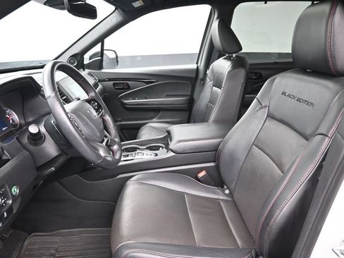 Certified 2024 Honda Passport Black Edition image 25