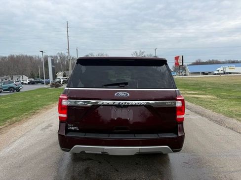 Used 2021 Ford Expedition Max XLT image 3