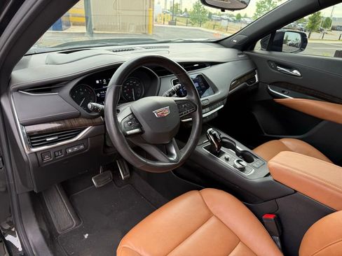 Used 2023 Cadillac XT4 Sport image 7