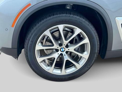 Used 2024 BMW X5 xDrive40i w/ Parking Assistance Package AWD/4WD image 9
