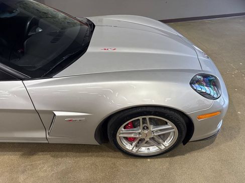 Used 2007 Chevrolet Corvette Z06 w/ Preferred Equipment Group RWD image 38