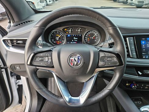 Used 2024 Buick Enclave Essence image 16