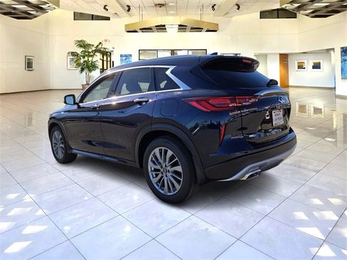 New 2025 INFINITI QX50 Luxe image 5