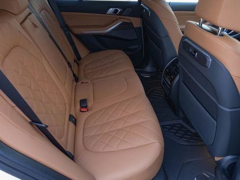 New 2026 BMW X5 xDrive40i image 17