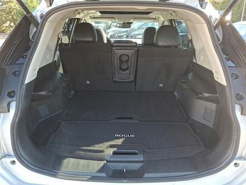 Used 2020 Nissan Rogue SL w/ Premium Package image 32