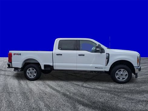 Certified 2026 Ford F250 XLT w/ FX4 Off-Road Package AWD/4WD image 3