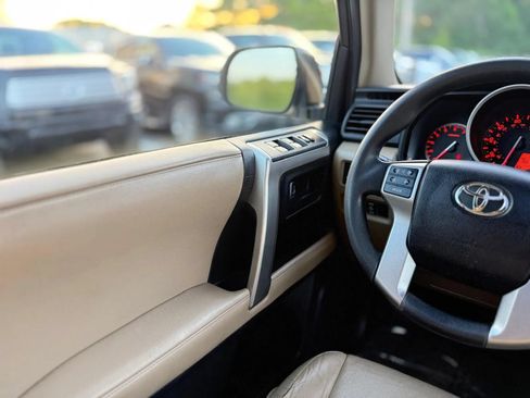 Used 2013 Toyota 4Runner SR5 w/ Convenience Pkg AWD/4WD image 21