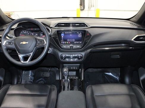 Used 2021 Chevrolet TrailBlazer ACTIV w/ Convenience Package image 24
