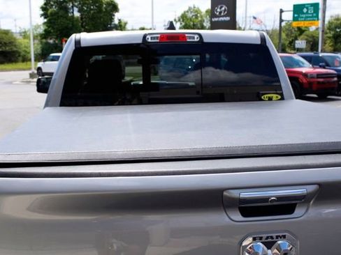 Used 2019 RAM 1500 Laramie AWD/4WD image 7